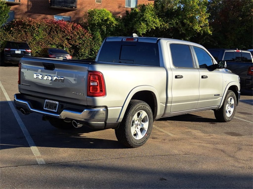 New 2026 Ram 1500 BIG HORN CREW CAB 4X4 5'7 BOX Pickup