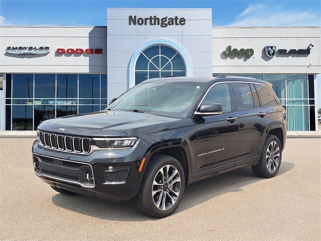 2022 Jeep Grand Cherokee Overland photo 2