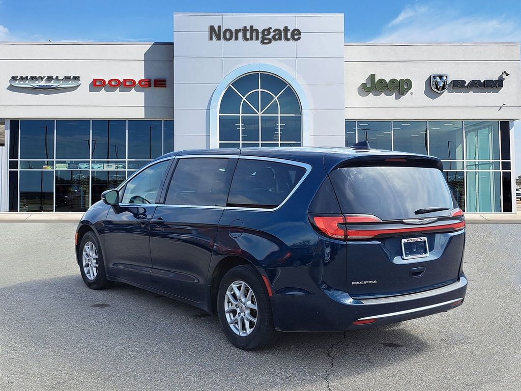 Used 2023 Chrysler Pacifica Touring L Minivan/Van