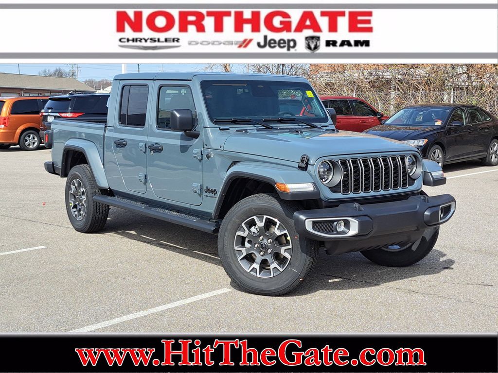 2026 Jeep Gladiator Sahara Auto's photo