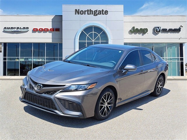 2023 Toyota Camry SE photo 2