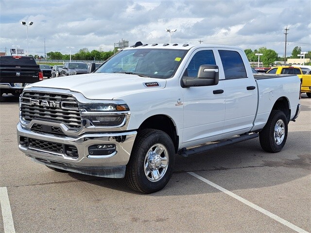 2025 Ram 2500 Tradesman photo 2