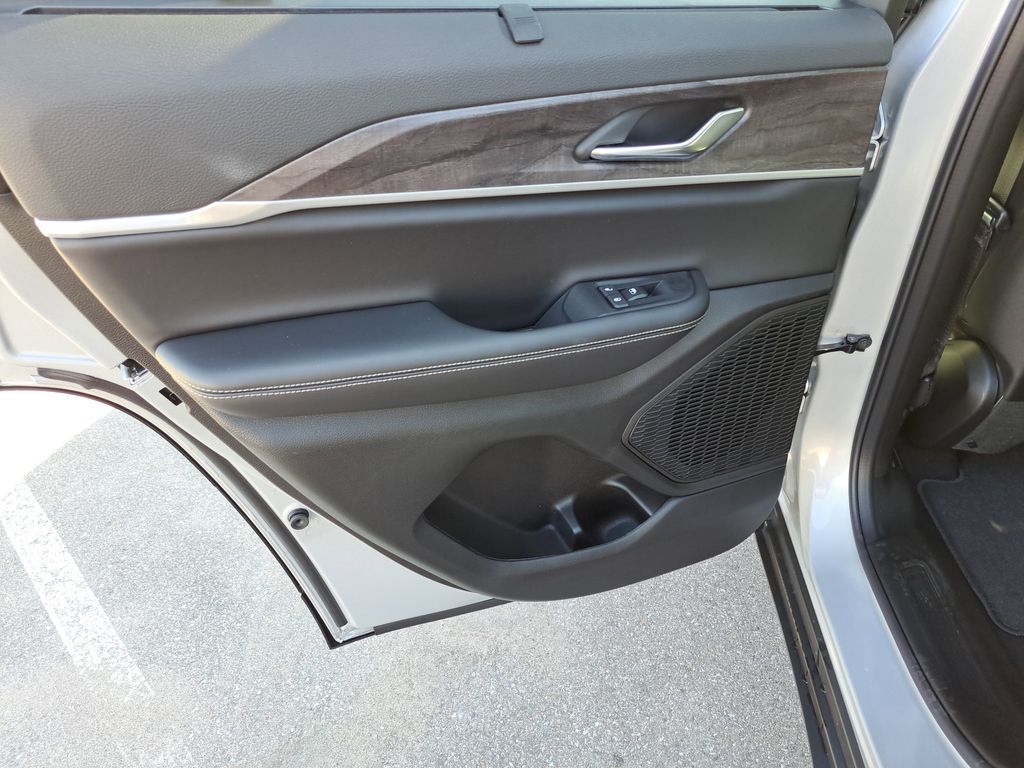 2025 Jeep Grand Cherokee Limited - Photo 16
