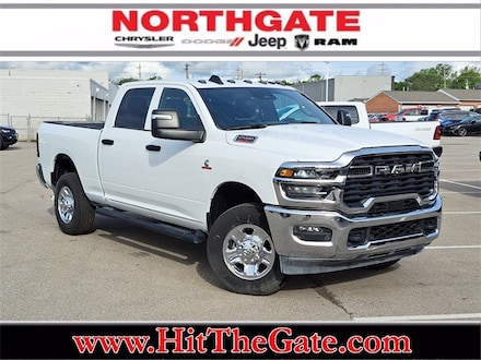 2025 Ram 2500 Tradesman 4x4 Crew Cab 6'4
