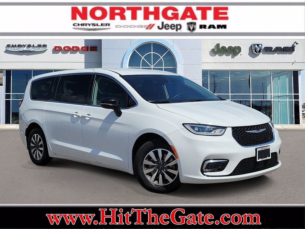 2024 Chrysler Pacifica Hybrid Select Minivan/Van