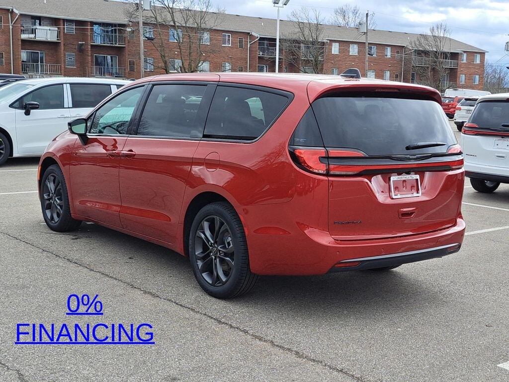 New 2026 Chrysler Pacifica Select FWD Passenger Van