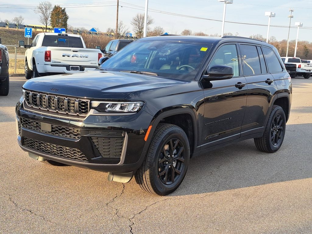 New 2026 Jeep Grand Cherokee LAREDO ALTITUDE 4X4 Sport Utility