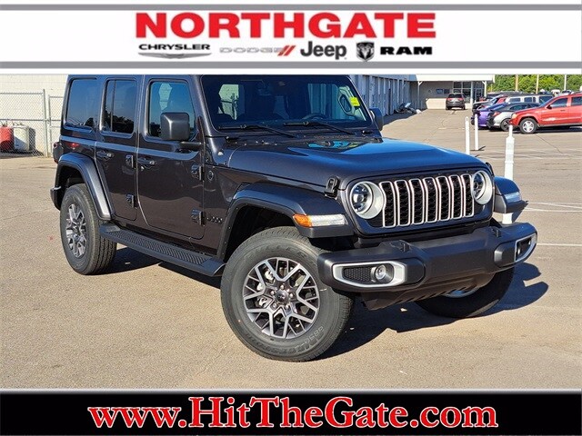 2025 Jeep Wrangler 4-Door Sahara's photo