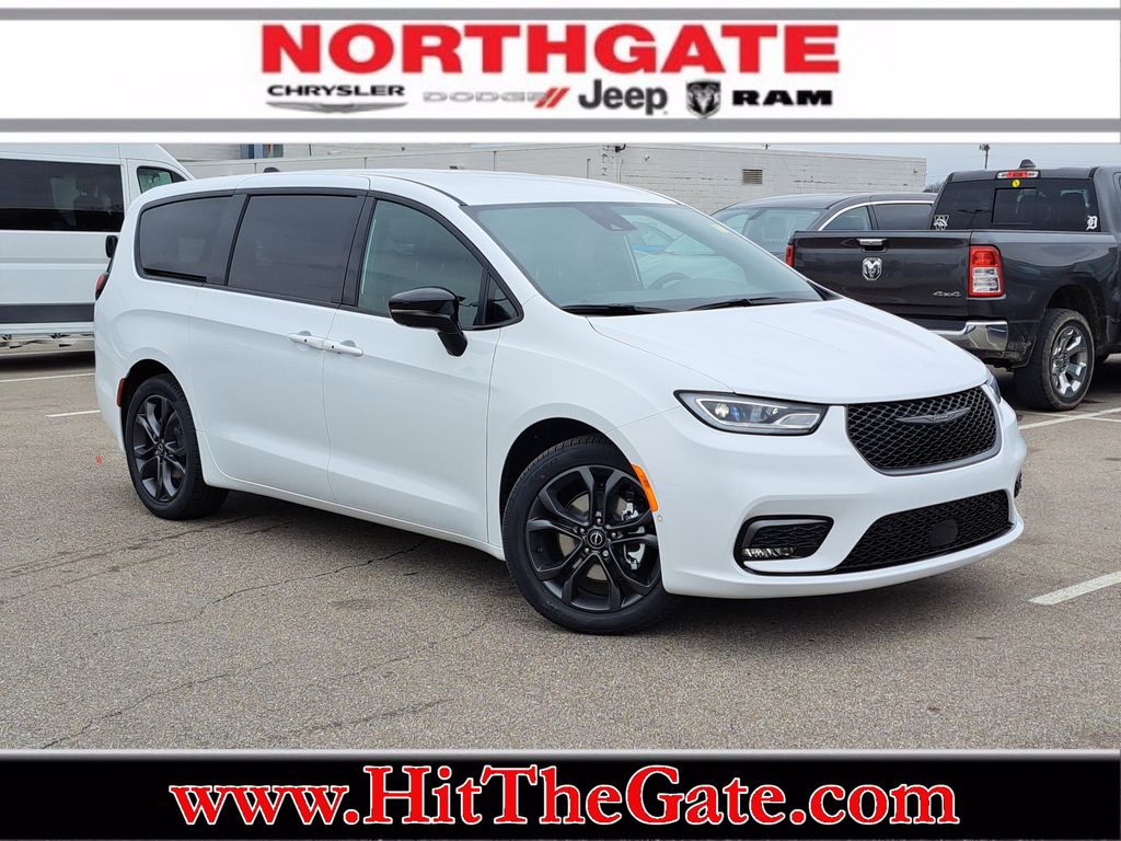2026 Chrysler Pacifica