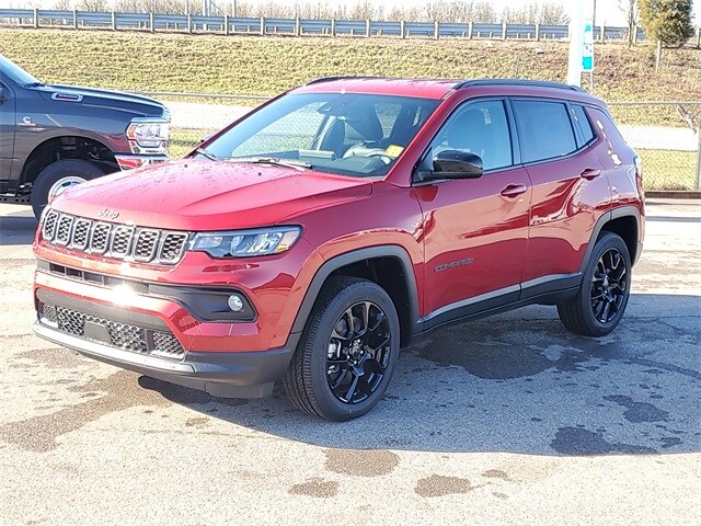 2025 Jeep Compass Latitude photo 2
