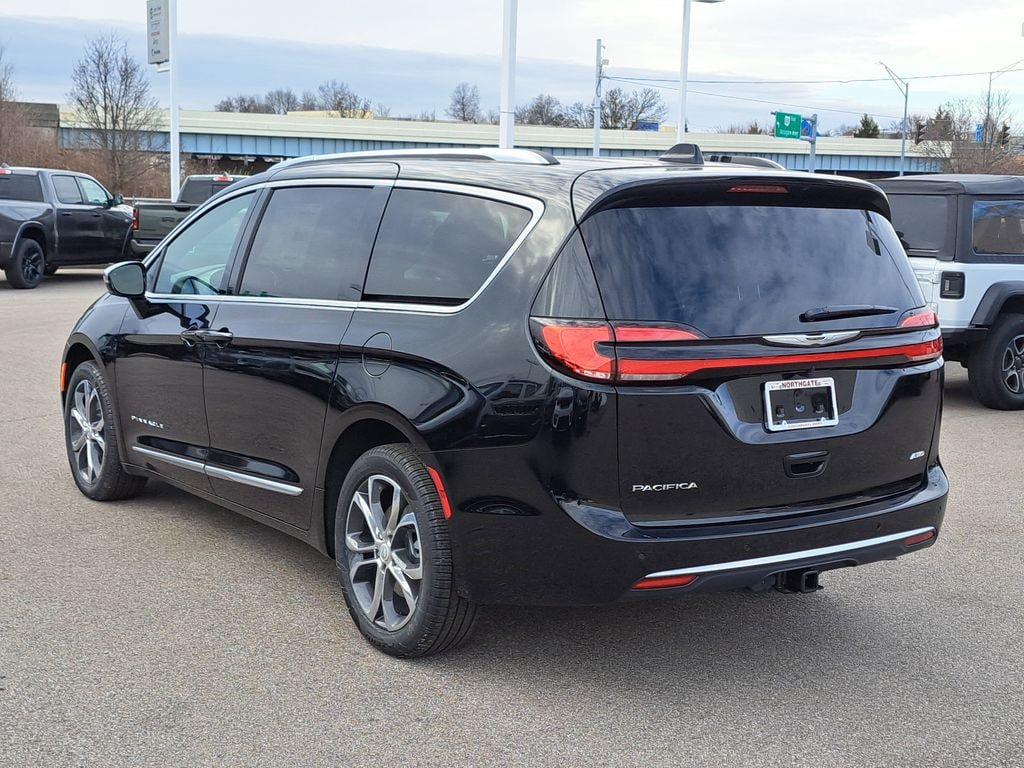 New 2026 Chrysler Pacifica PINNACLE AWD Passenger Van