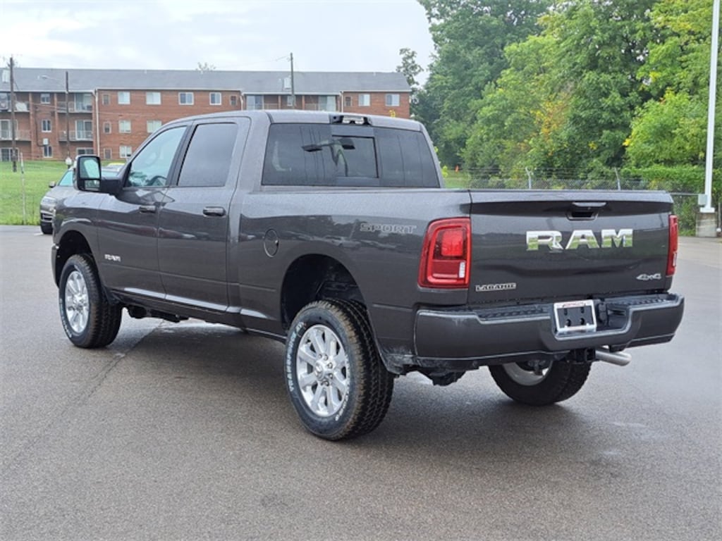 New 2026 Ram 2500 LARAMIE CREW CAB 4X4 6'4 BOX Pickup
