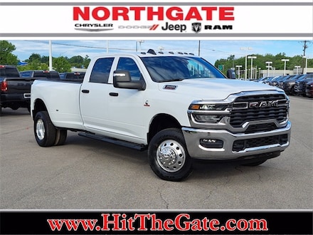 2025 Ram 3500 Tradesman 4x4 Crew Cab 8' Box Pickup