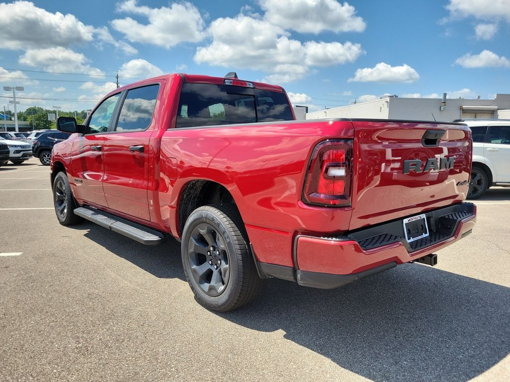 New 2026 Ram 1500 Express 4x4 Crew Cab 5'7" Box Pickup