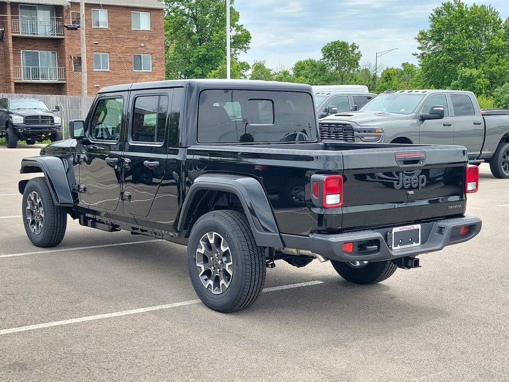 New 2026 Jeep Gladiator Sahara 4x4 Pickup
