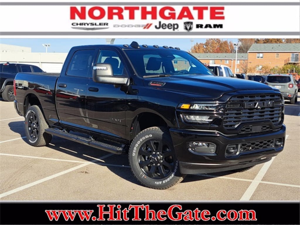 New 2026 Ram 3500 BIG HORN CREW CAB 4X4 6'4 BOX Pickup