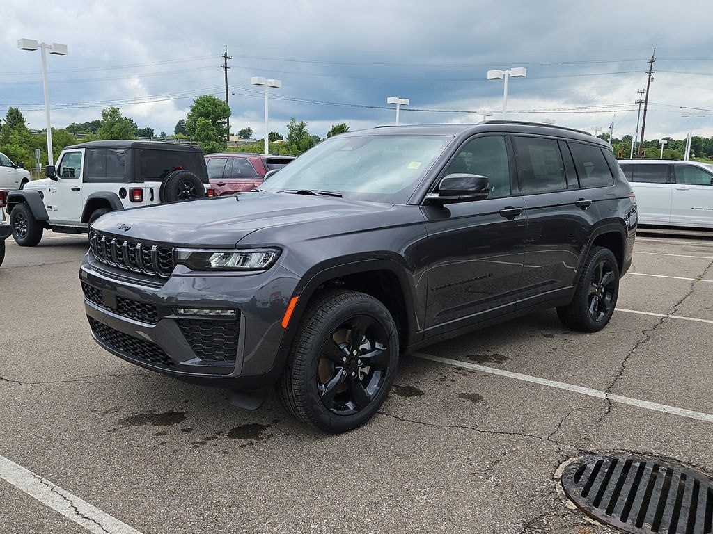 New 2026 Jeep Grand Cherokee Summit 4x4 Sport Utility