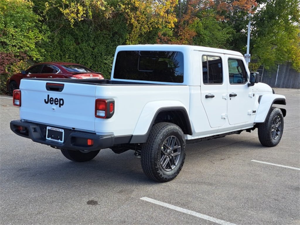 New 2026 Jeep Gladiator SPORT S 4X4 Pickup