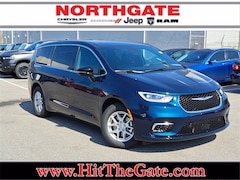 2025 Chrysler Pacifica Select FWD Passenger Van