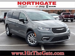 2025 Chrysler Pacifica Select AWD Passenger Van