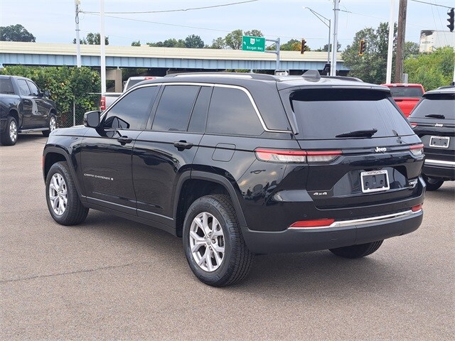 2022 Jeep Grand Cherokee Limited photo 3