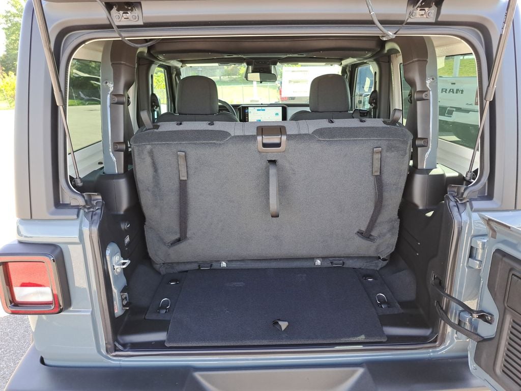 2026 Jeep Wrangler 2-Door Sport S - Photo 9