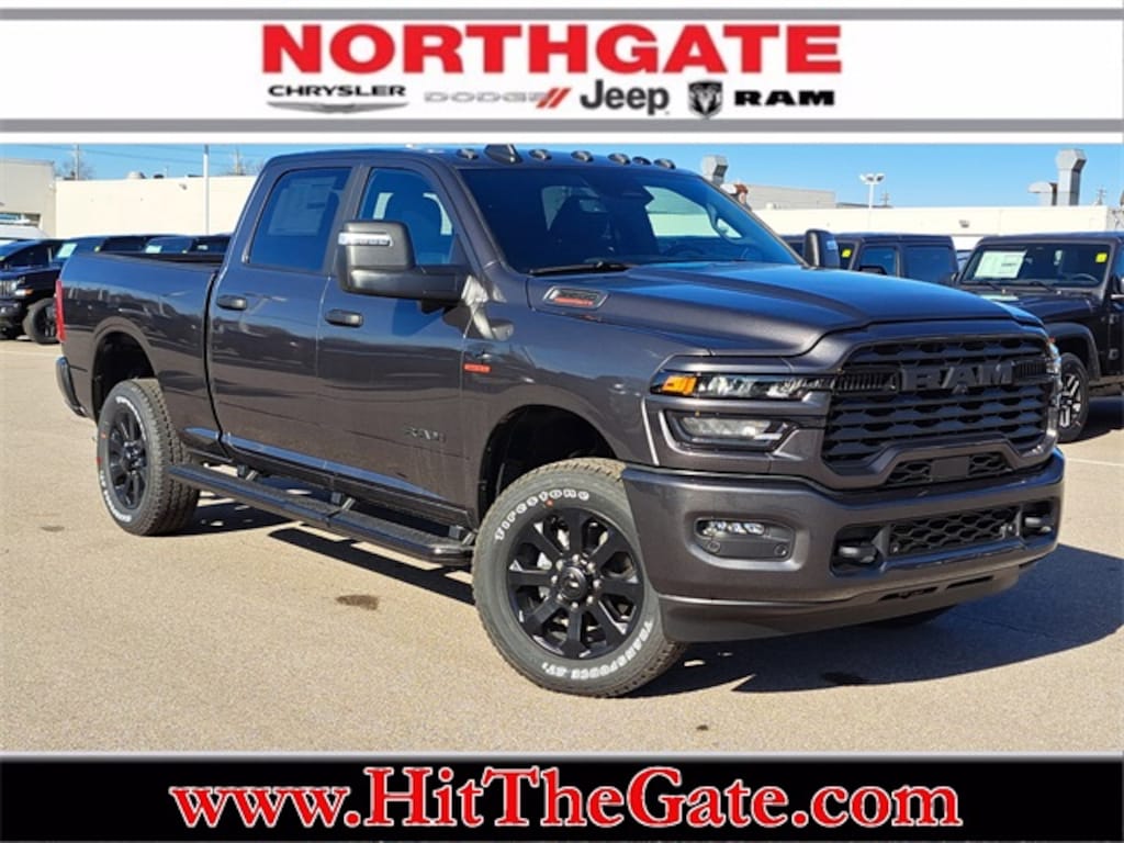 New 2026 Ram 2500 BIG HORN CREW CAB 4X4 6'4 BOX Pickup