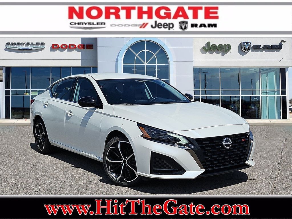 Used 2025 Nissan Altima SR AWD Sedan
