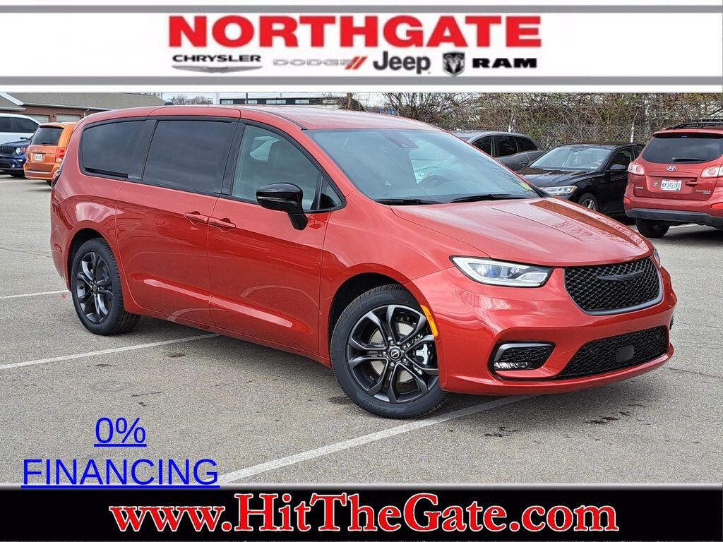 New 2026 Chrysler Pacifica Select FWD Passenger Van