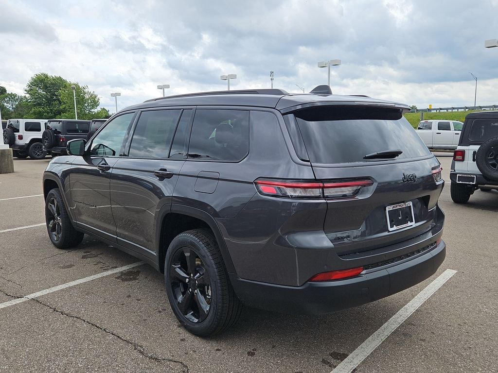 New 2026 Jeep Grand Cherokee Summit 4x4 Sport Utility