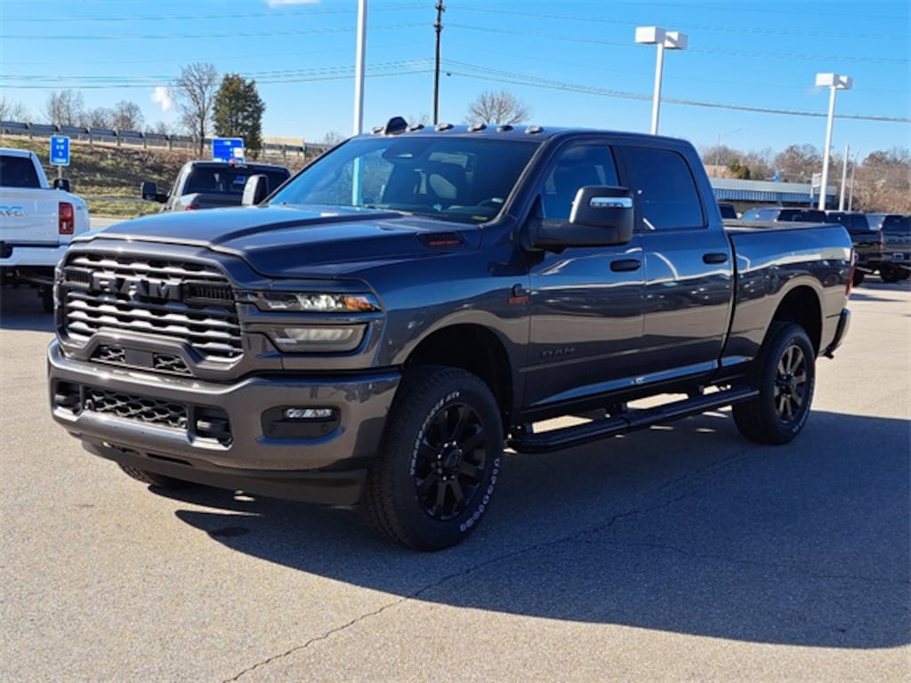 New 2026 Ram 2500 BIG HORN CREW CAB 4X4 6'4 BOX Pickup