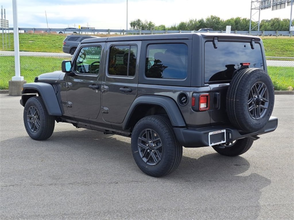 New 2026 Jeep Wrangler 4-DOOR SPORT S Sport Utility