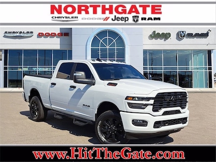 2025 Ram 2500 Big Horn Crew Cab 4x4 64 Box Truck