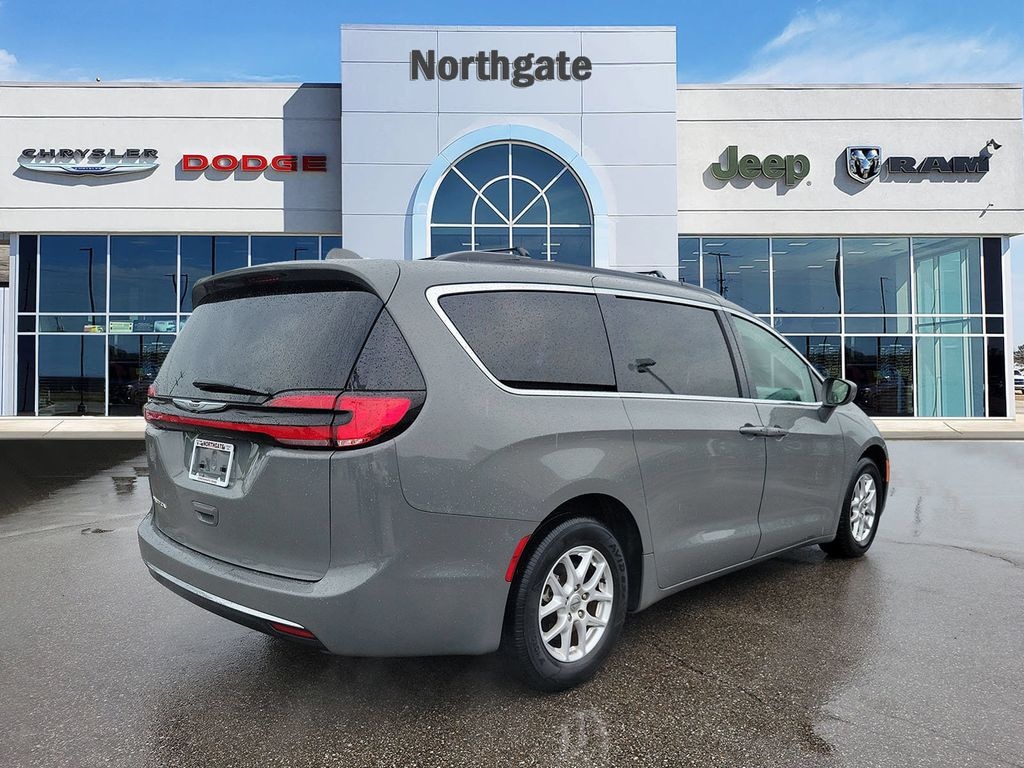 Used 2022 Chrysler Pacifica Touring L Minivan/Van