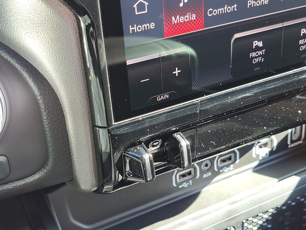 2026 RAM 1500 Rebel - Photo 9