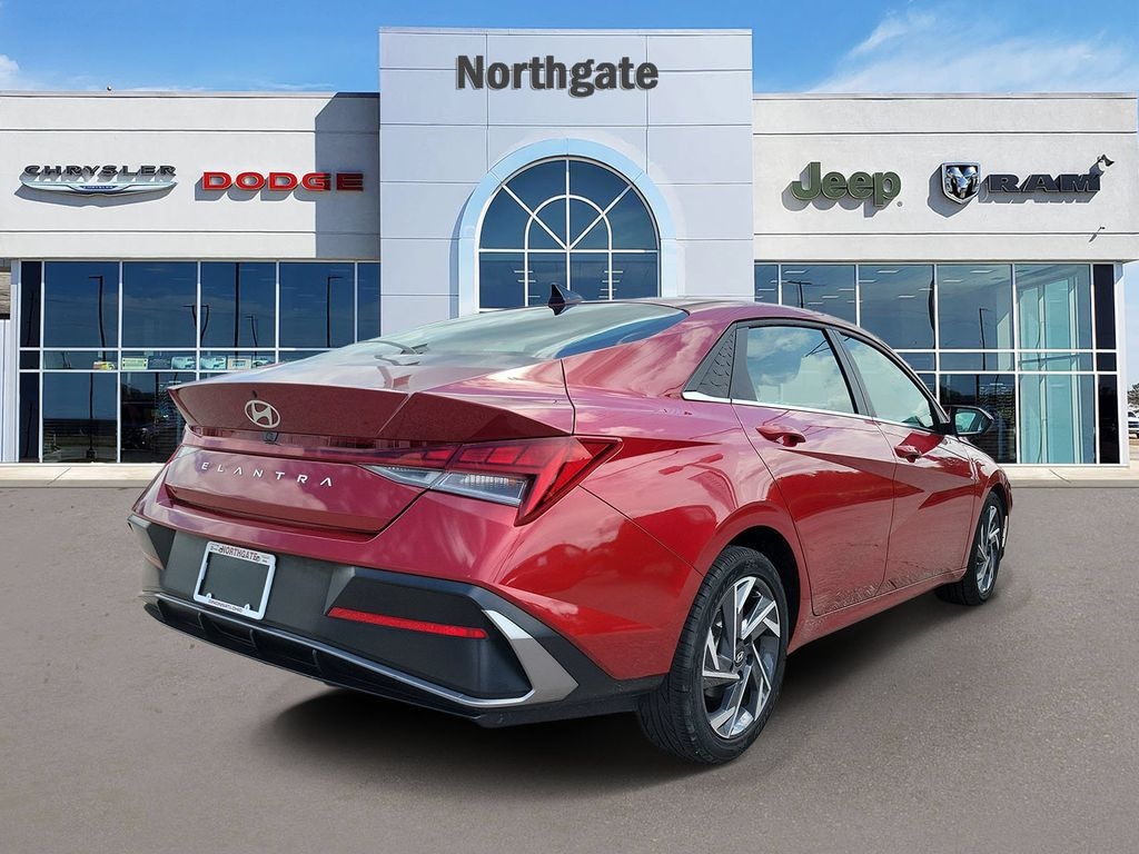 Used 2025 Hyundai Elantra SEL Convenience Sedan