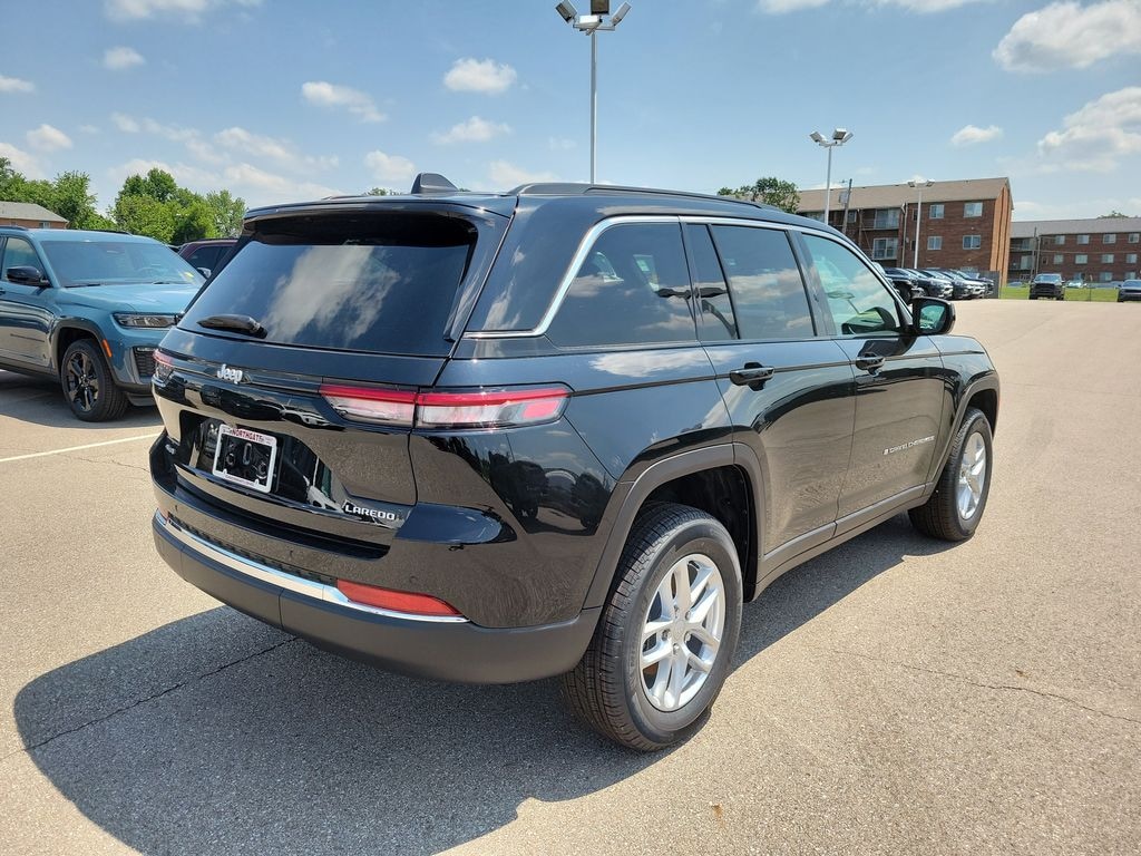 New 2026 Jeep Grand Cherokee Laredo X 4x4 Sport Utility