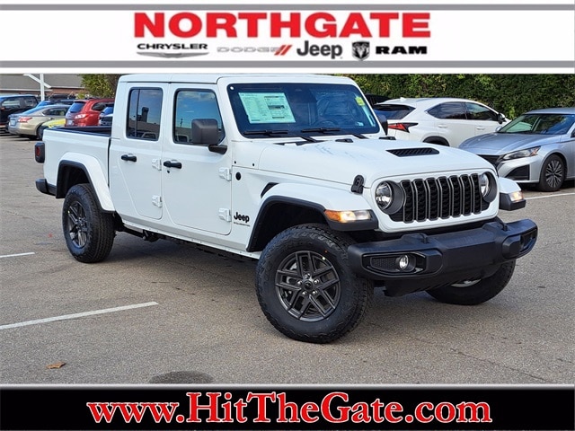 2026 Jeep Gladiator Sport S's photo