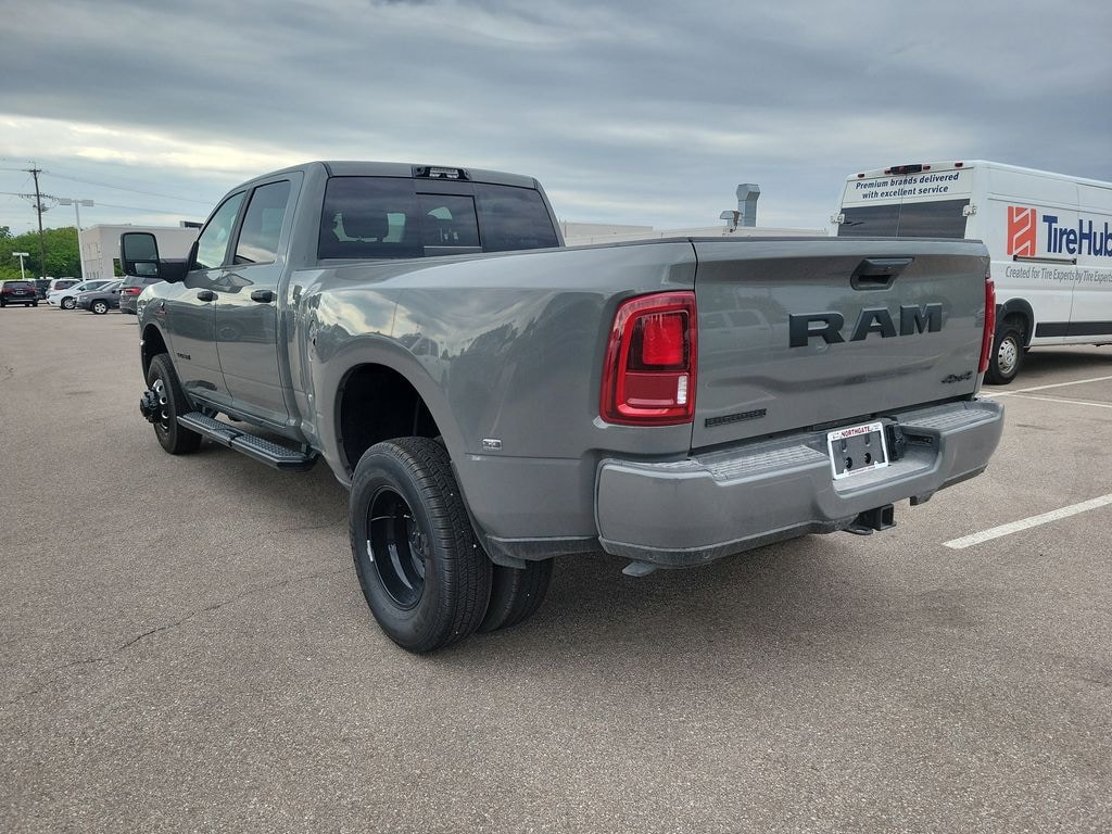 New 2026 Ram 3500 Big Horn 4x4 Crew Cab 8' Box Pickup