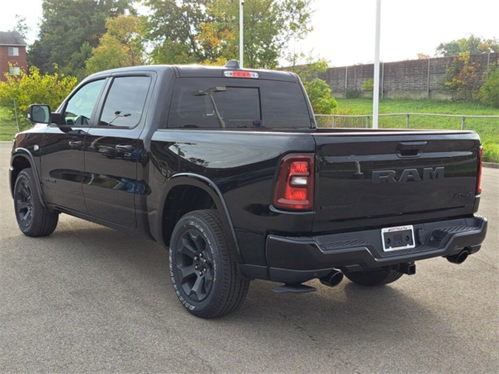 New 2026 Ram 1500 BIG HORN CREW CAB 4X4 5'7 BOX Pickup