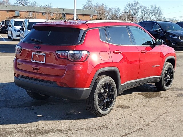 2025 Jeep Compass Latitude photo 4