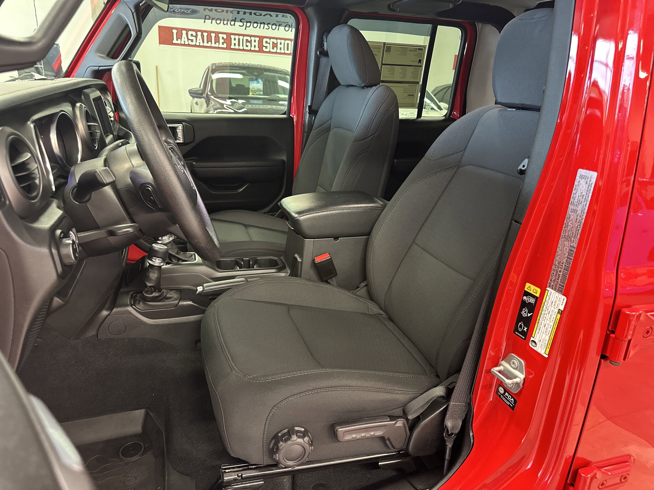 2023 Jeep Gladiator Sport photo 4