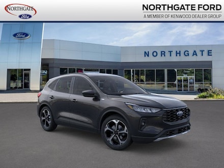 New 2025 Ford Escape ST-Line Select SUV Cincinnati, OH