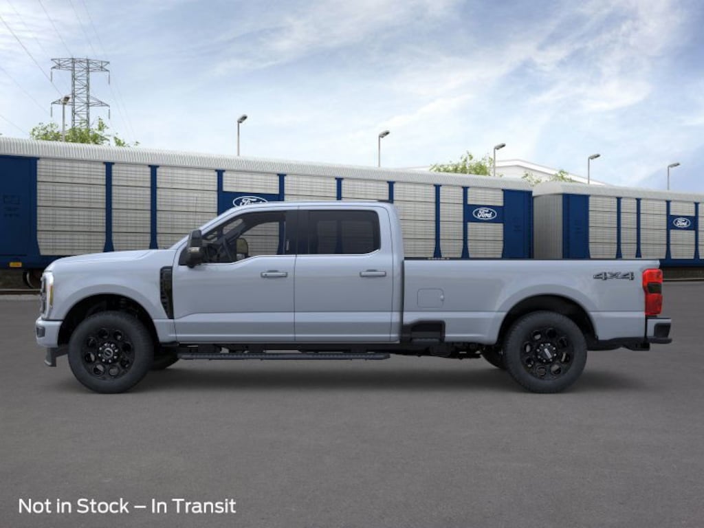 New 2026 Ford F-350 LARIAT Truck Crew Cab