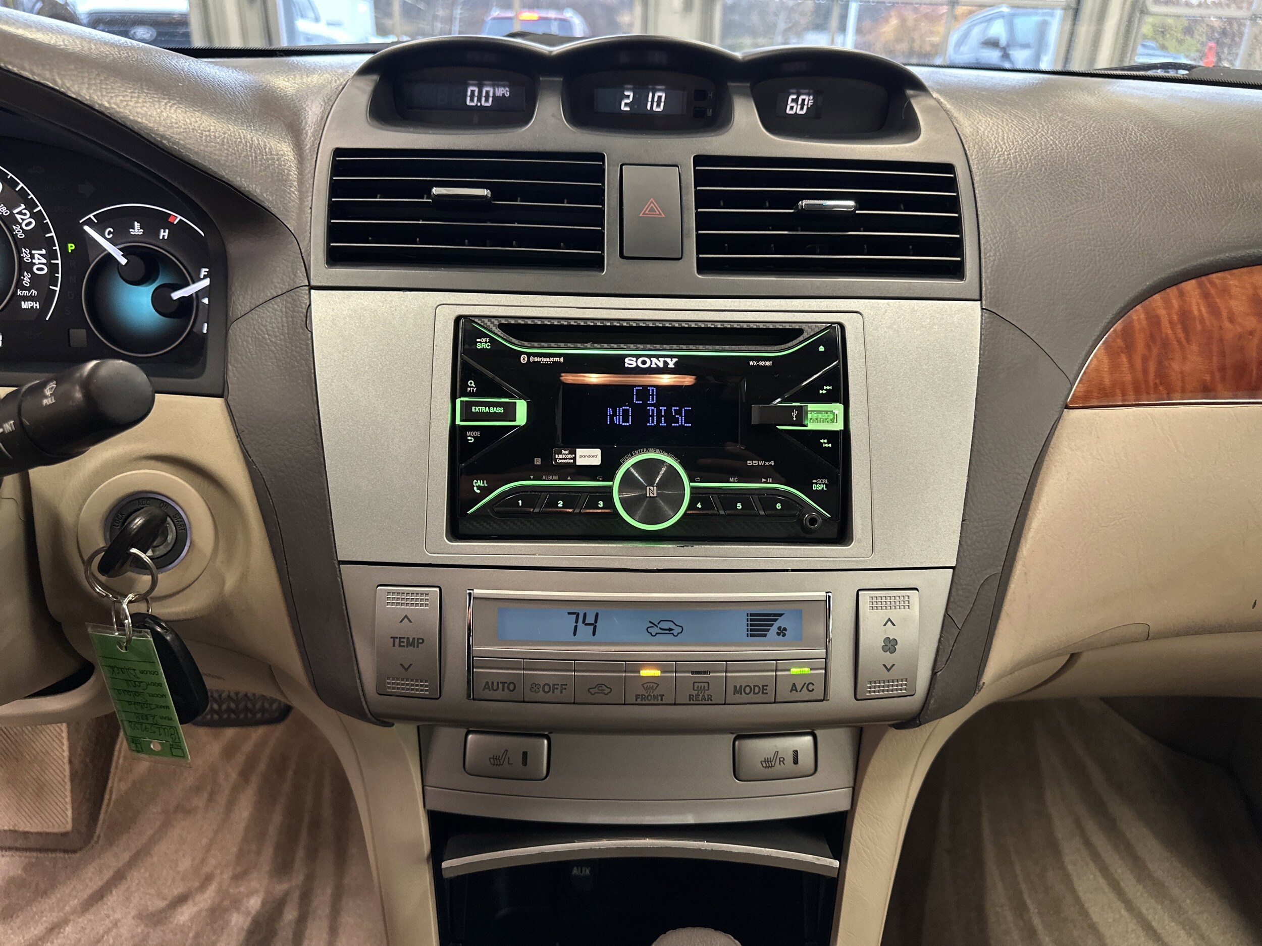 2008 Toyota Camry Solara SLE photo 3