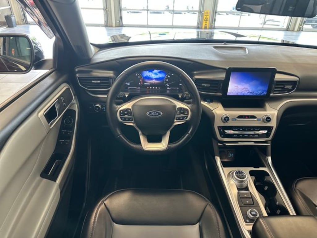 Used 2022 Ford Explorer XLT SUV