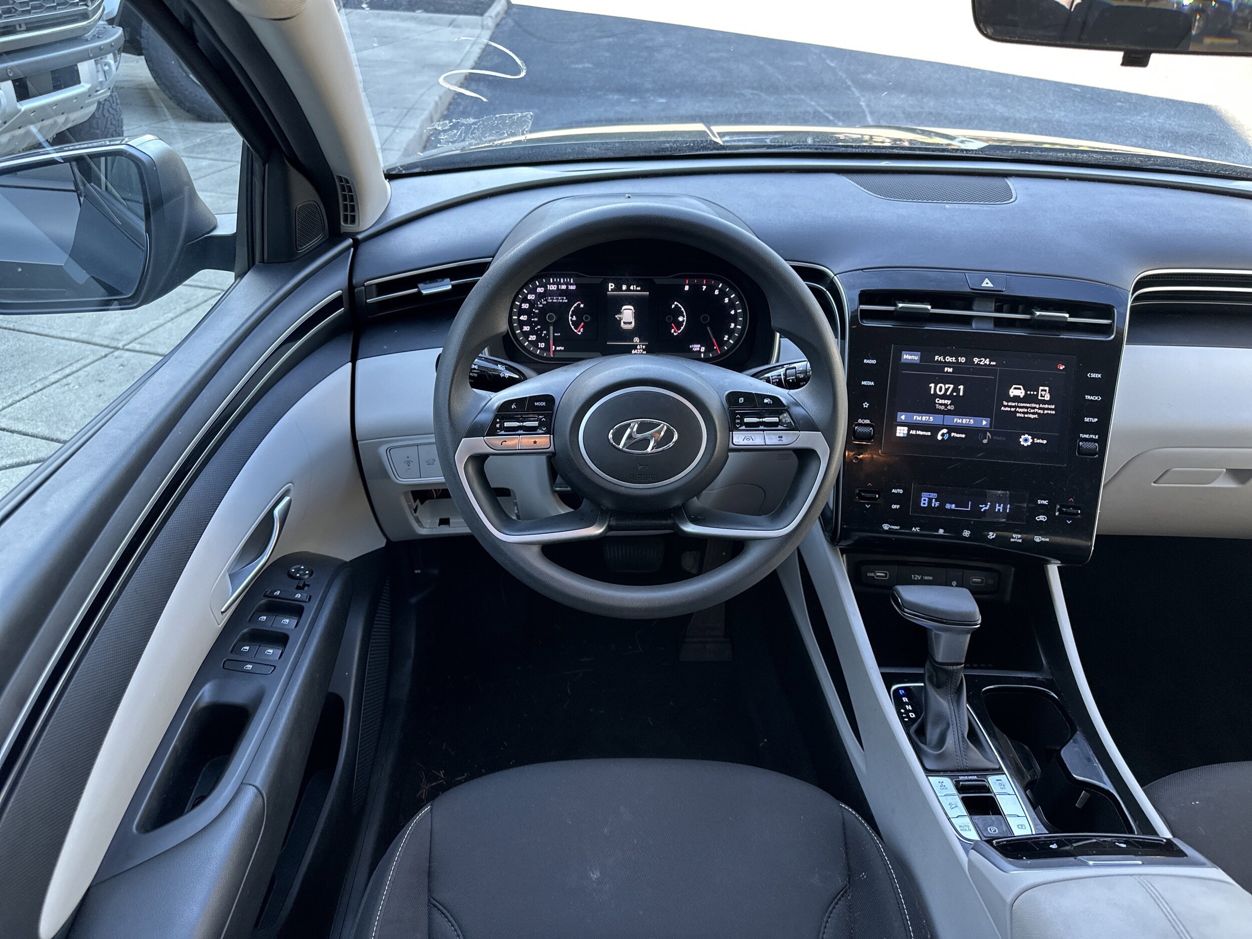 2024 Hyundai Tucson SEL photo 2
