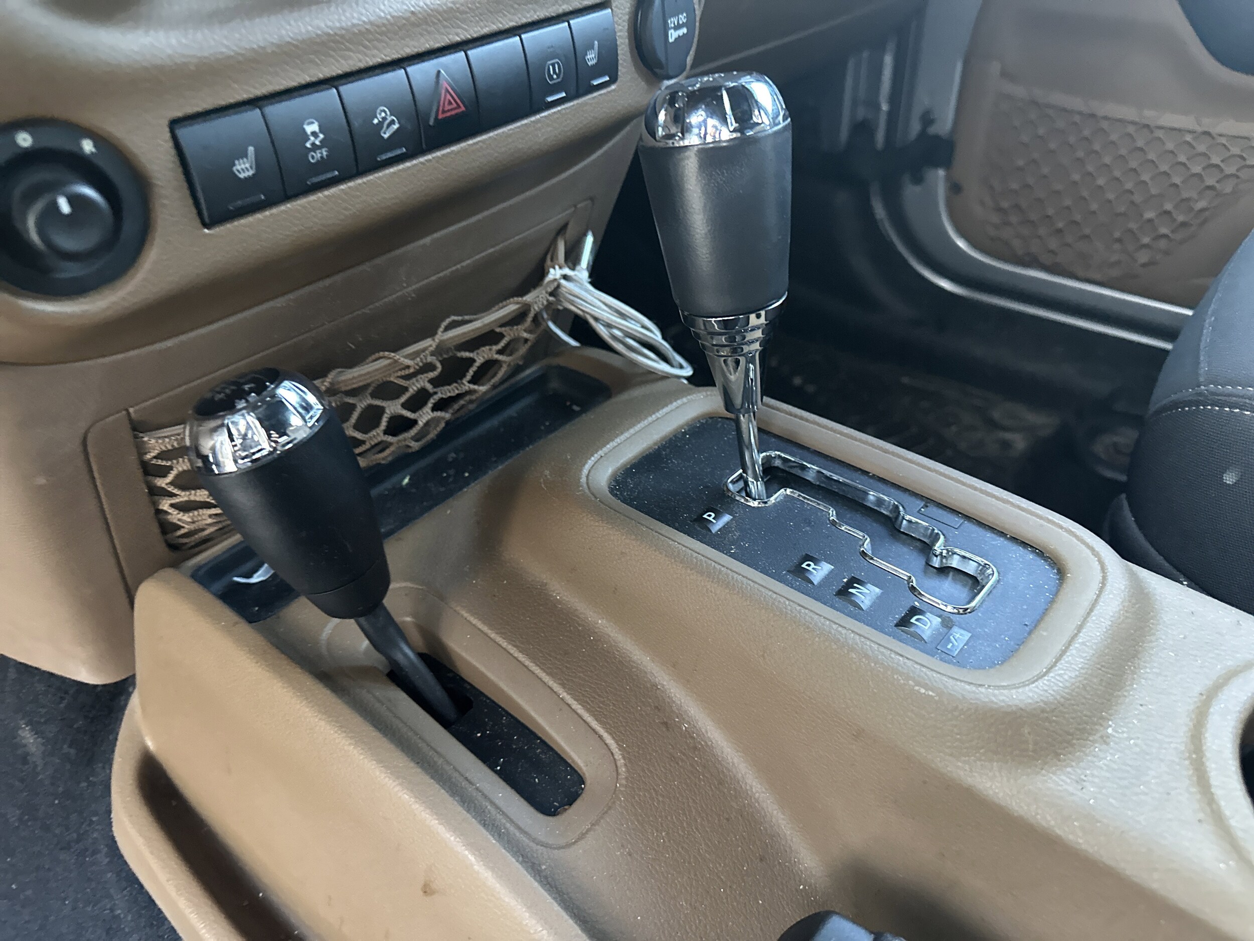 2013 Jeep Wrangler Unlimited Sahara photo 3