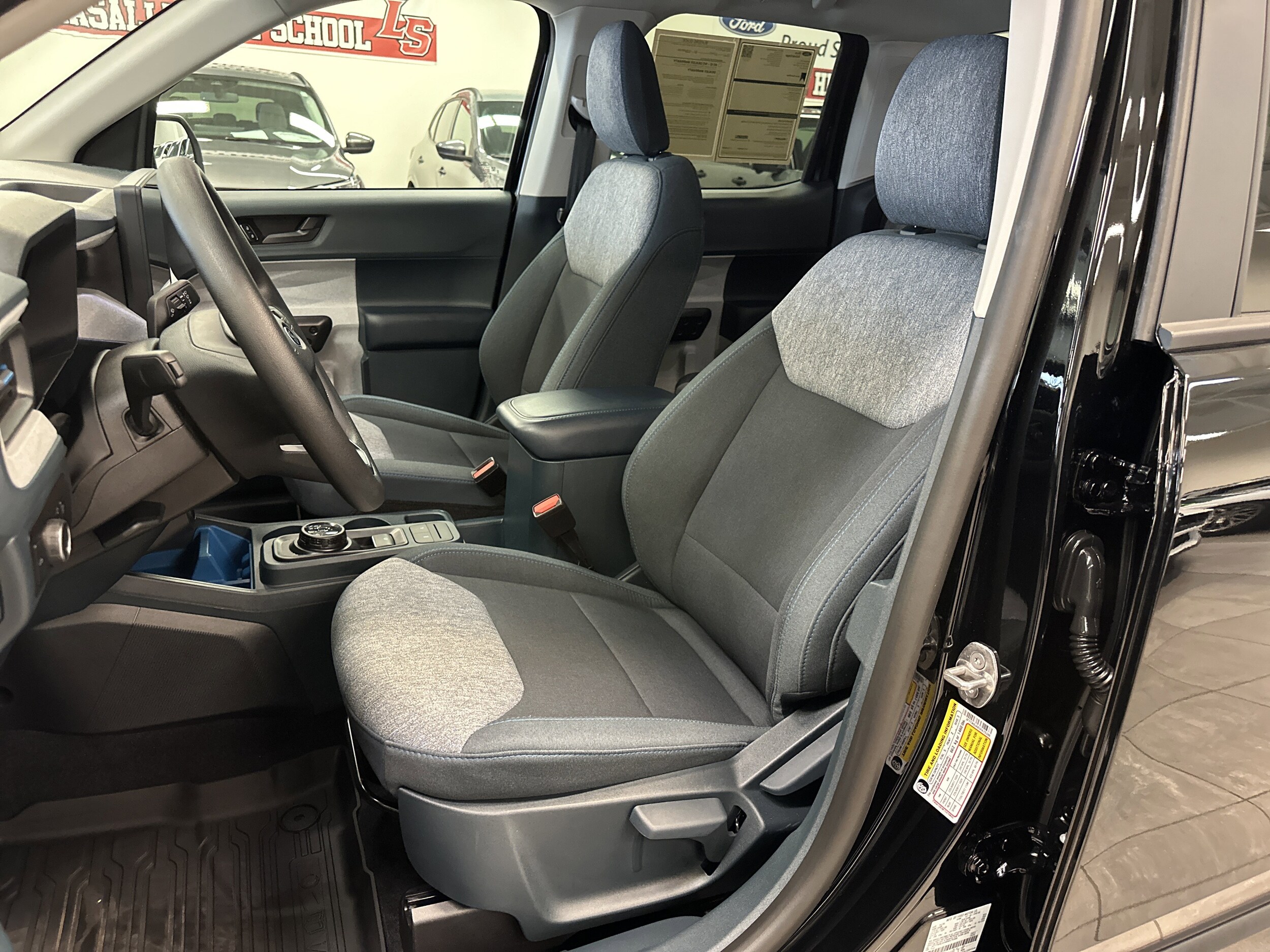 2025 Ford Maverick XLT photo 3