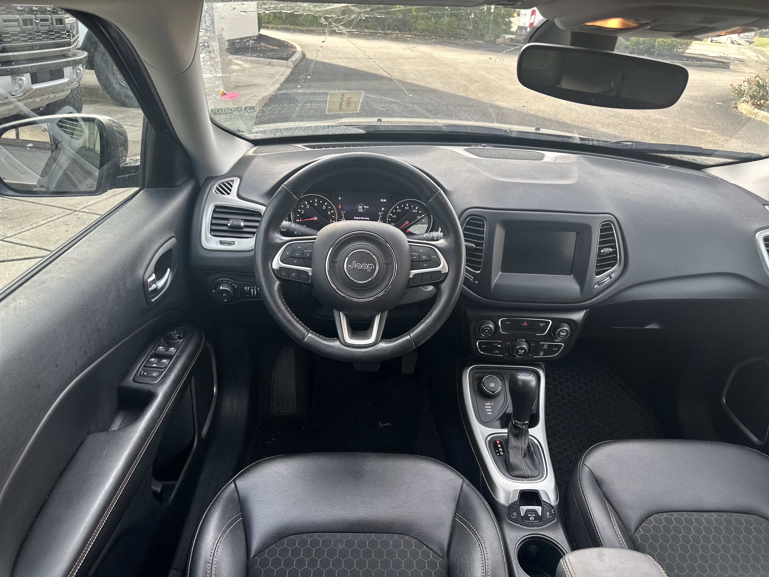 2021 Jeep Compass Latitude photo 2